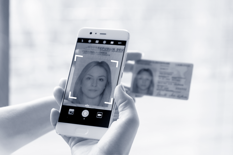 Facial recognition app to KYC with biometrics